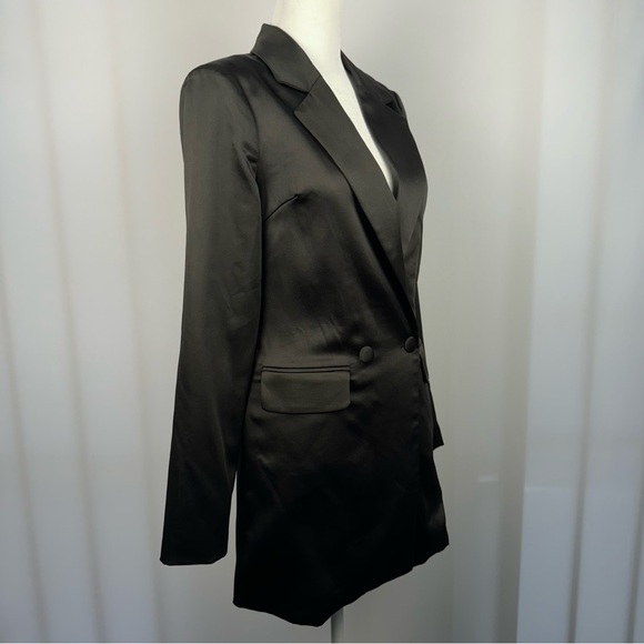 Superdown Miley Oversized Black Blazer - Picture 3 of 6